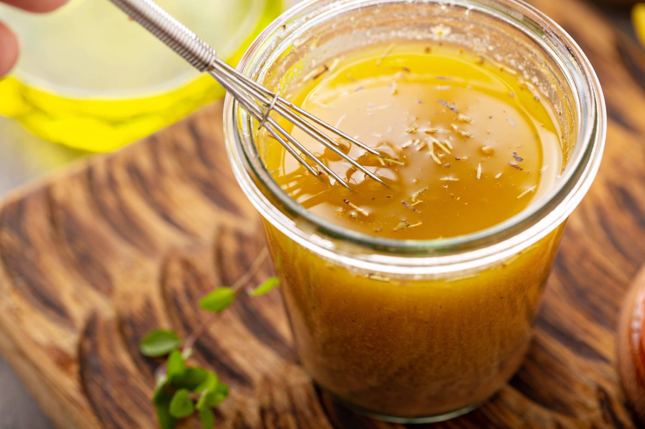 Olive oil recipes for salad dressing, nutritious and easy to prepare