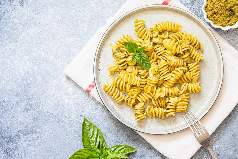 Discover cold pasta salad with olive oil and garlic recipe, and tailor it using your favorite ingredients.