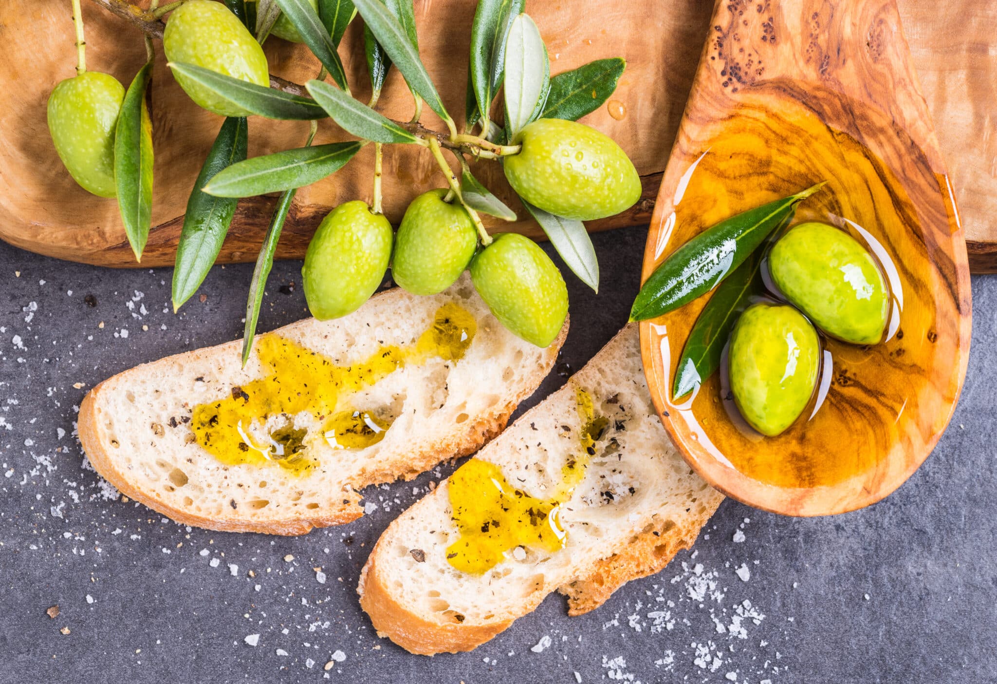 Learn how to make the most of the Spanish olive oil uses