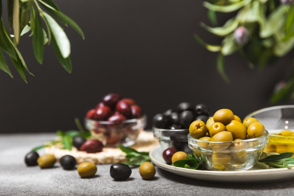 Read more to know the benefits of including Spanish olives in your diet and the properties of a Spanish olive nutrition